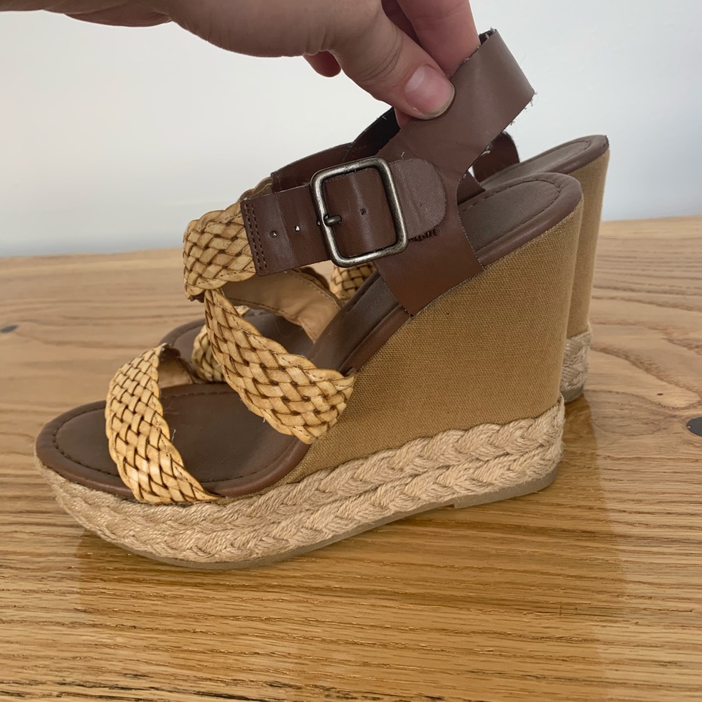 Brown woven wedges